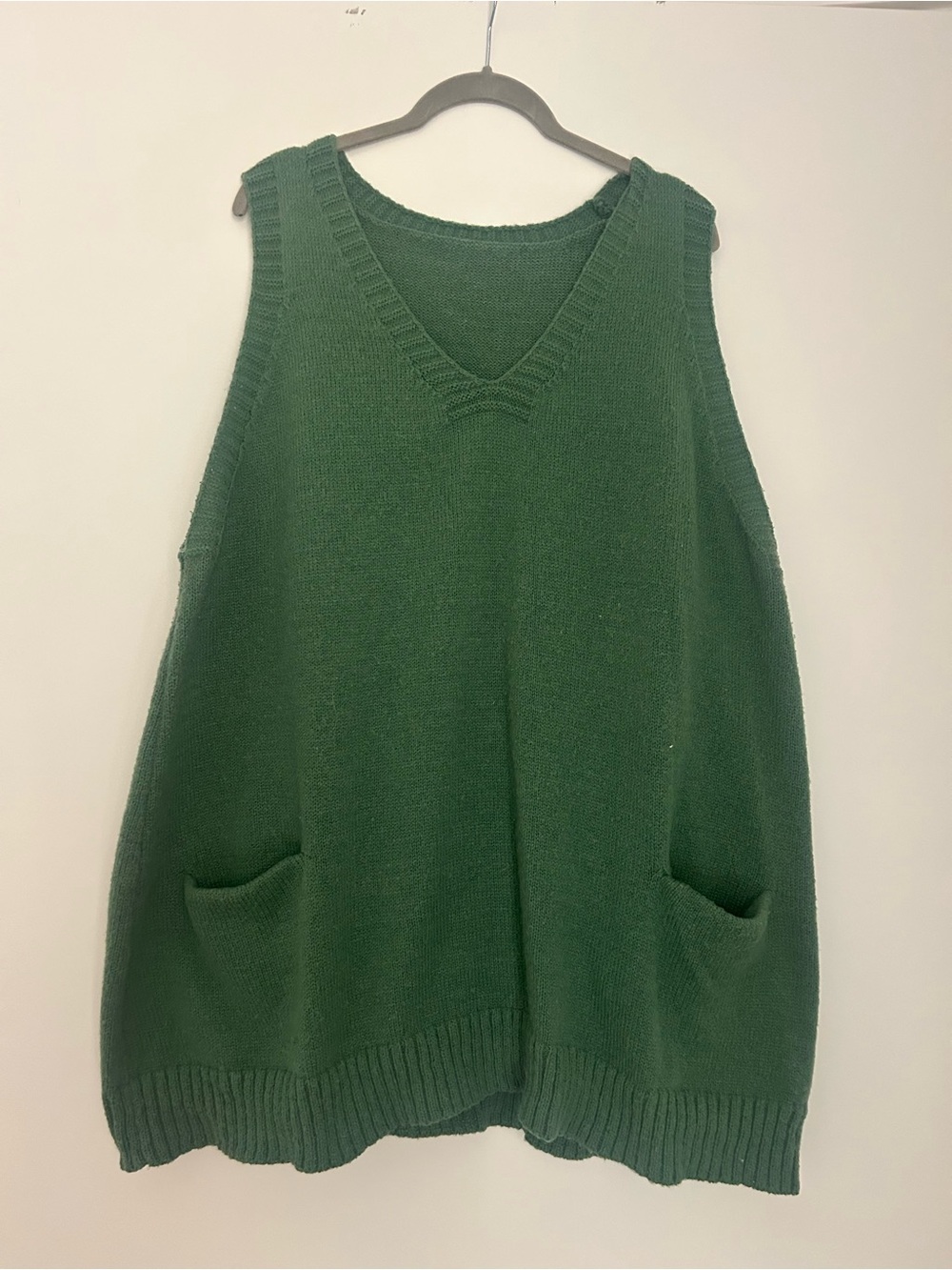 Vintage Green V-Neck Knit Sweater Vest with Pockets